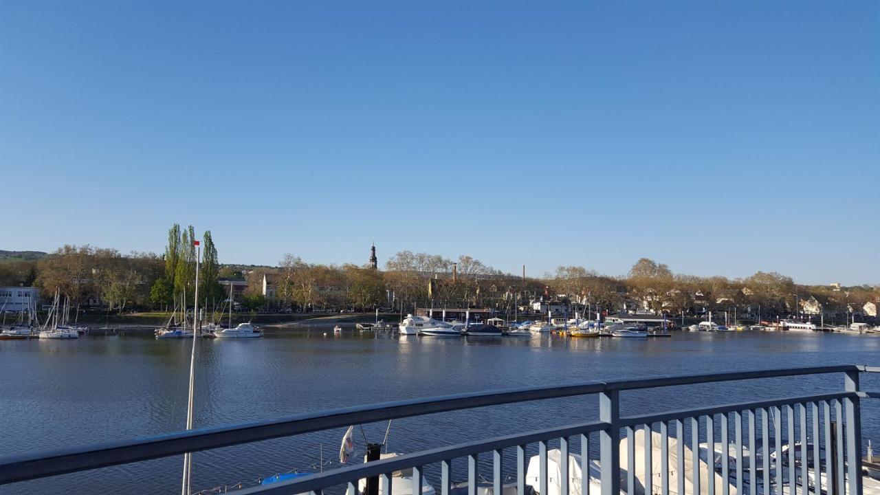 Апартаменты Schmuckkaestle Am Hafen Висбаден Экстерьер фото